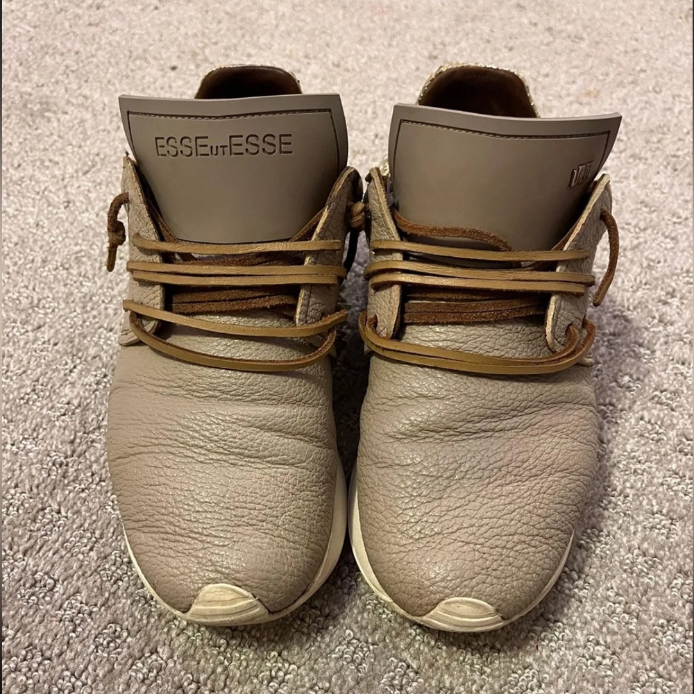 Esseutesse Sneakers